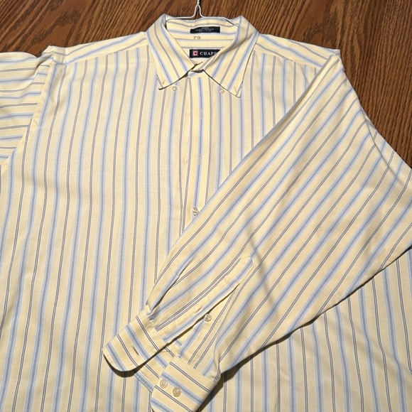 CHAPS Wrinkle Free Dress Shirt 17 or 17-1/2 neck as shown in pic 32-33 sleeve - Picture 2 of 8